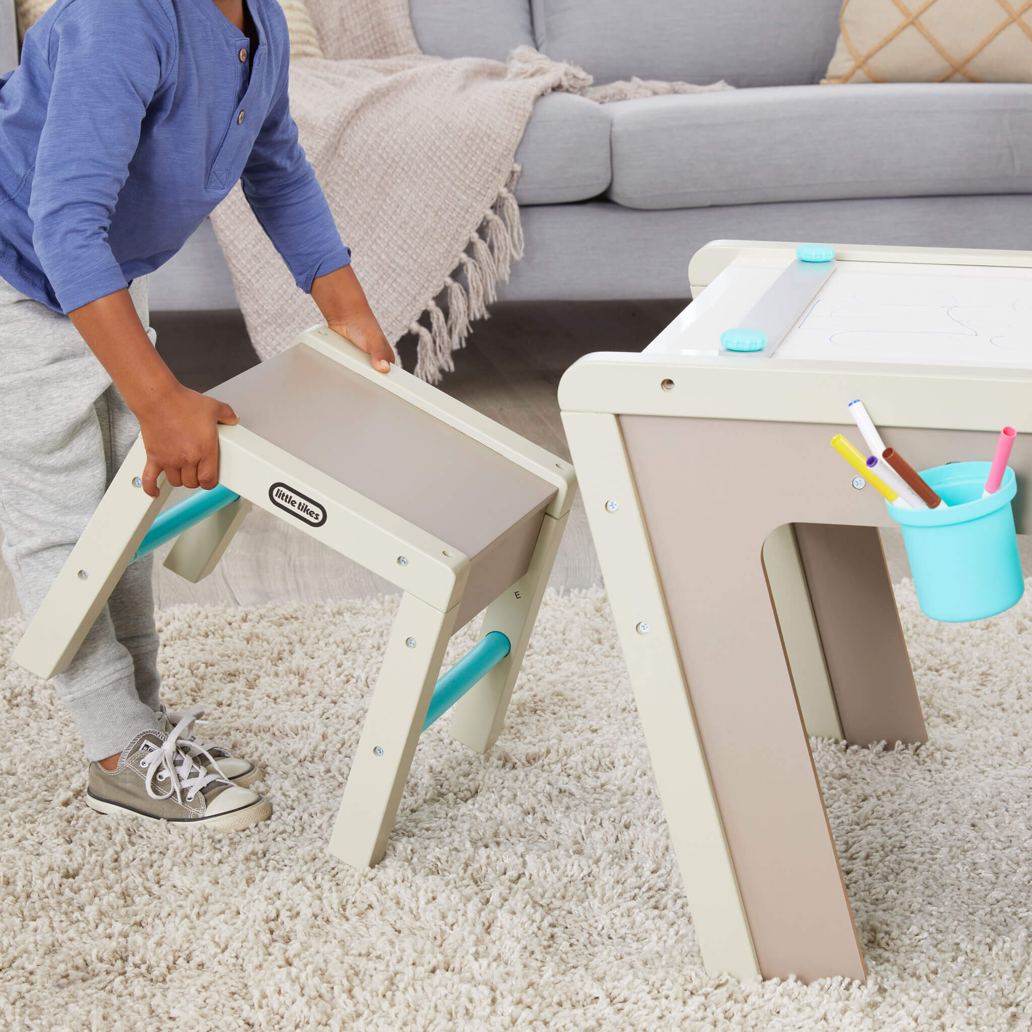 Little Tikes 2-in-1 Easel and Art Table Cup - Image 6