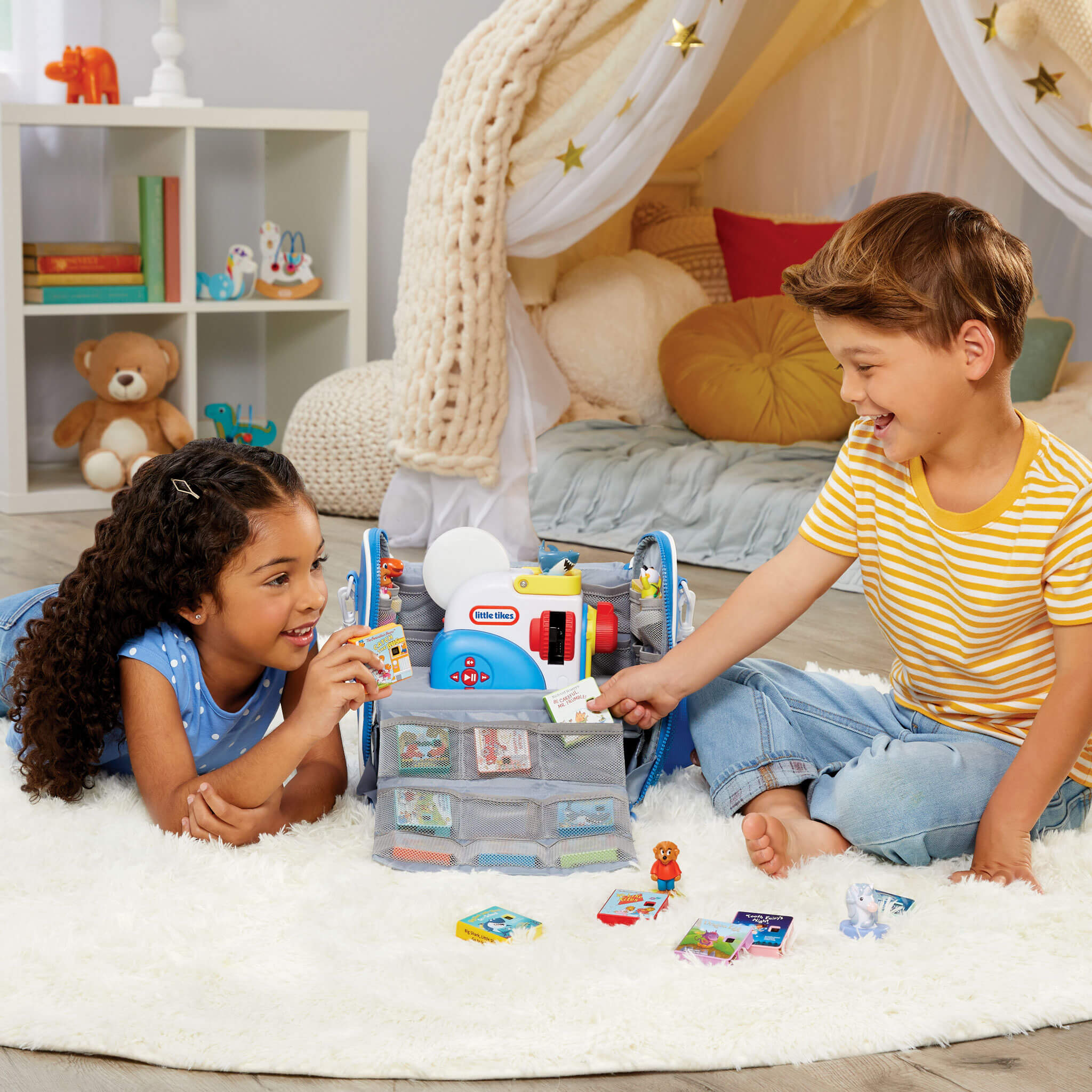 Little Tikes Story Dream Machine Storytime Travel Case Toy - Image 4